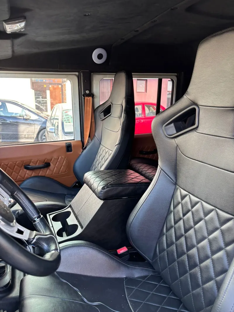 New sport seats and leather-trimmed door card
